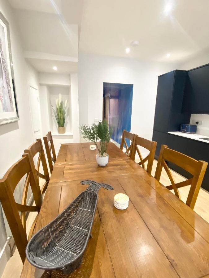 Cloud9 Guest House - By Coastline Retreats - 2 Bedroom Self Contained Garden Flat - Luxury Bath, Netflix, Superfast Wifi, Parking Included Борнмут Екстер'єр фото