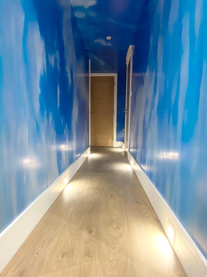 Cloud9 Guest House - By Coastline Retreats - 2 Bedroom Self Contained Garden Flat - Luxury Bath, Netflix, Superfast Wifi, Parking Included Борнмут Екстер'єр фото